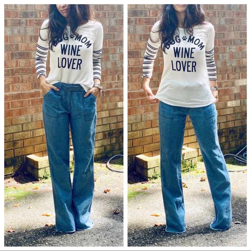 ✨LAST ONE✨DOG MOM WINE LOVER”GRAPHIC TOP - Picture 3 of 6